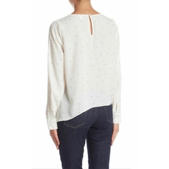 Socialite white/blk Tie Front Blouse - Picture 2 of 6